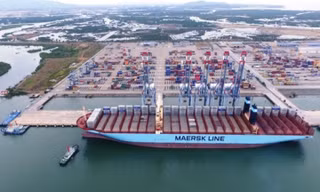Cục Đường sắt đề xuất kêu gọi vốn nước ngoài để đầu tư 3 tuyến đường sắt kết nối với các cảng biển cửa ngõ. Ảnh: Cảng Cái Mép.