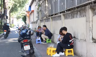 Cuối tuần ở TP.HCM: Gen Z thích hoạt động ngoài trời, "cà phê cóc", đạp xe và đi sở thú