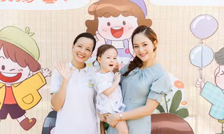 Lan Phương xúc động khi cùng con gái đến thăm làng trẻ SOS