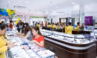 Cổ phiếu PNJ lao dốc sau kết luận thanh tra sai phạm 