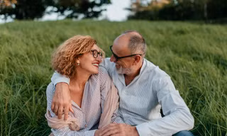 Đàn ông trên 50 giữ... eo để cải thiện sex