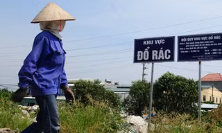 Xây biệt thự, đi xe hơi trên núi rác