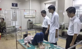 Ninh Bình: Gần 100 công nhân nhập viện sau bữa trưa 