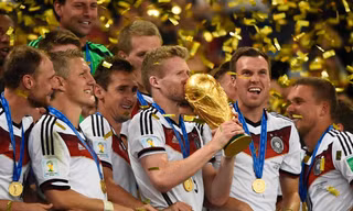 TIN NHANH World Cup tối 14/7: Đức ăn mừng, Argentina bạo loạn