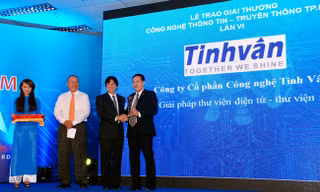 Thư viện điện tử - Thư viện số Libol, Tinhvan Group đã trở thành một trong bốn đơn vị được nhận giải thưởng “Doanh nghiệp có giải pháp và sản phẩm phần mềm tiêu biểu”