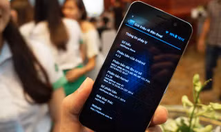 Cận cảnh HKPhone iRevo vỏ sắt