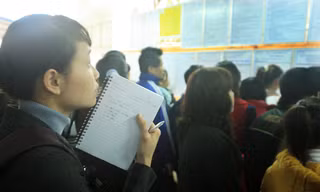  Thị trường lao động Việt Nam đang dư thừa và không đồng đều