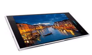 HKPhone ra mắt smartphone sở hữu thiết kế Italia