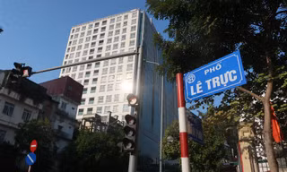 Công trình 8B Lê Trực đang được hoàn thiện và đưa vào sử dụng sau khi “cắt ngọn”