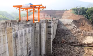 Công trình thủy điện Nước Chè dở dang khi chủ đầu tư bị bắt Ảnh: PV 