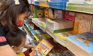 Giá sách giáo khoa sẽ giảm 