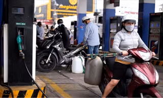 Lại 'hết xăng' trước ngày tăng giá 