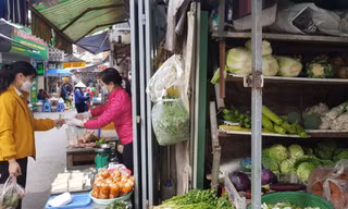 Không để giá 'té nước theo mưa'