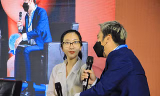 Giấc mơ 'phù thủy' của cô gái tiên phong 