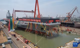 Mỹ - Trung Quốc cạnh tranh về tàu sân bay 