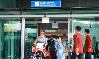 Khách quốc tế đến Việt Nam tăng trở lạiảnh: NHƯ Ý 