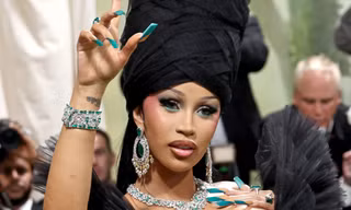 Cardi B phân trần về khoảnh khắc đãng trí trên thảm đỏ Met Gala