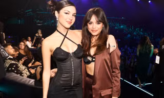 Tình bạn ít ai biết giữa nữ chính "Wednesday" Jenna Ortega và Olivia Rodrigo