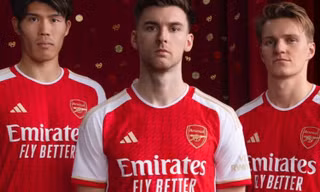 Vì sao CLB Arsenal phải tạm dừng bán áo đấu mùa giải 2023/24?