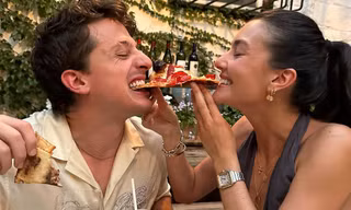 Charlie Puth than thở "lên kế hoạch cho đám cưới còn căng thẳng hơn đi lưu diễn"