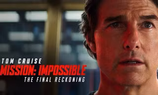Tom Cruise lặn biển sâu, đu máy bay mạo hiểm trong "Mission: Impossible 8"
