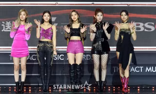 Stylist của ITZY có “âm mưu” gì khi tiền không thiếu mà cả năm nay, ITZY toàn mặc xấu?