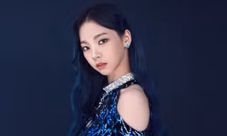 Tỷ lệ cơ thể của Karina (aespa) chuẩn cỡ nào mà được xếp vào nhóm “Thủy thủ Mặt Trăng”?