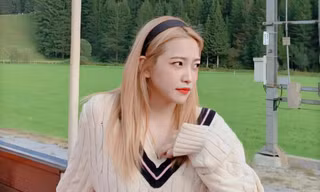 Nhìn Yeri (Red Velvet) trả lời câu hỏi siêu khó từ fan, netizen đều khâm phục EQ của idol K-Pop