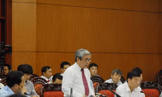 Bộ trưởng Khoa học & Công nghệ Nguyễn Quân giải trình tại phiên họp