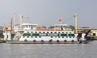 TPHCM dùng phà, tàu cao tốc vận chuyển đề thi ra đảo