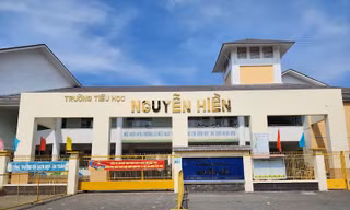 Hàng chục học sinh tiểu học ở TPHCM đồng loạt nghỉ học vì đau bụng chưa rõ nguyên nhân