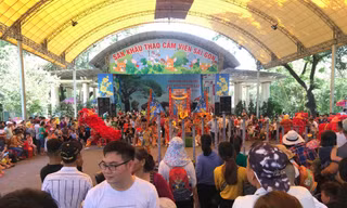 Đông nghịt người tại Thảo Cầm viên Sài Gòn
