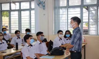 Năm học 2021- 2022 tại TPHCM sẽ bắt đầu bằng trục tuyến, giáo viên, học sinh sẽ gặp nhau qua màn hình máy tính