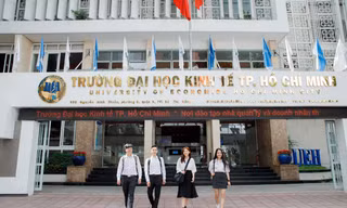 Trường đại học Kinh tế TPHCM xét đặc cách thí sinh tốt nghiệp THPT vào đại học