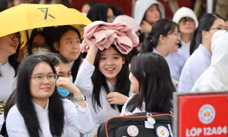TPHCM cấm đặt tên, thu thêm, gây áp lực với học sinh
