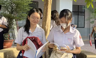 TPHCM: Đình chỉ 1 thí sinh mang điện thoại vào phòng thi