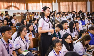 Lễ 30/4 và 1/5, có trường cho sinh viên nghỉ luôn… nửa tháng