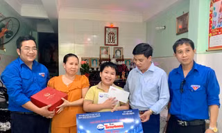 Đoàn Thanh niên báo Tiền Phong đồng hành cùng trẻ mồ côi sau đại dịch COVID-19