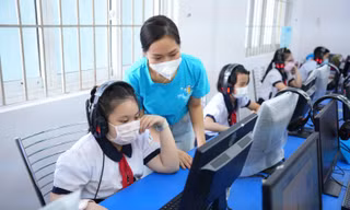 Giáo viên tiếng Anh mới ra trường lương chỉ hơn 3 triệu đồng, dạy 23 tiết mỗi tuần