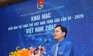 Anh Nguyễn Anh Tuấn, Bí thư thứ nhất Trung ương Đoàn, Chủ tịch Trung ương Hội LHTN Việt Nam phát biểu khai mạc diễn đàn