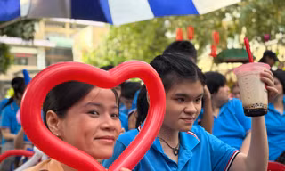 Mang xuân yêu thương đến trẻ em tàn tật, mồ côi 