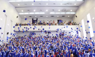 Hàng trăm sinh viên của trường Huflit dù đã tốt nghiệp vài tháng nhưng vẫn chưa được cấp bằng.
