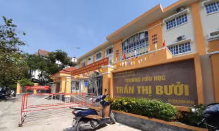 Trường Tiểu học Trần Thị Bưởi, quận 9, TPHCM nơi xảy ra sự việc
