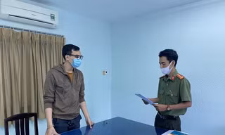 Đề nghị truy tố tiếp viên hàng không làm lây dịch bệnh COVID-19