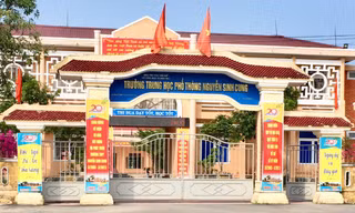 Làm rõ việc trường THPT tự ý cho học sinh nghỉ lễ sớm, ‘ép’ học bù để giáo viên đi chơi biển
