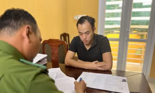 Mượn ô tô trị giá 540 triệu đồng, đem cầm cố 40 triệu rồi bỏ trốn