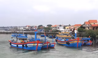 Cảnh báo gió mạnh trên biển, sóng cao đến 5 mét gây nguy hiểm cho tàu thuyền