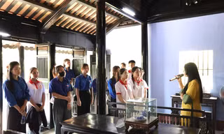 Về Huế, thăm những di tích đặc biệt ghi dấu ấn của Người