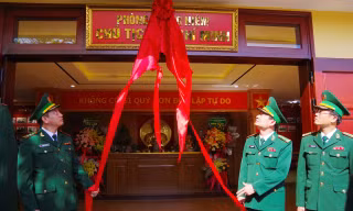 Khánh thành Phòng tưởng niệm Chủ tịch Hồ Chí Minh tại Huế