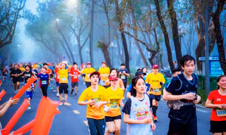 Cùng giới trẻ chạy qua vùng Di sản Huế
